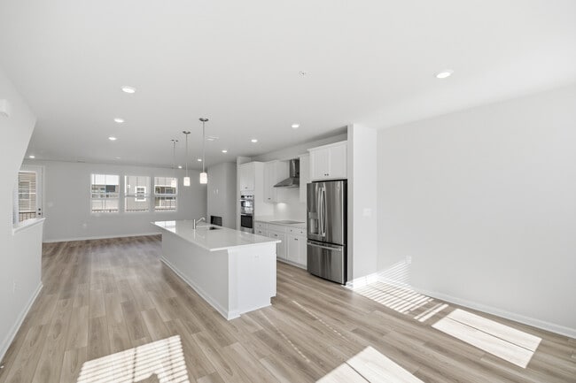 9675 Swallowtail Ln, Manassas, VA 20110 - photo 4