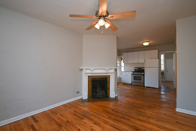 Living Room/Kitchen