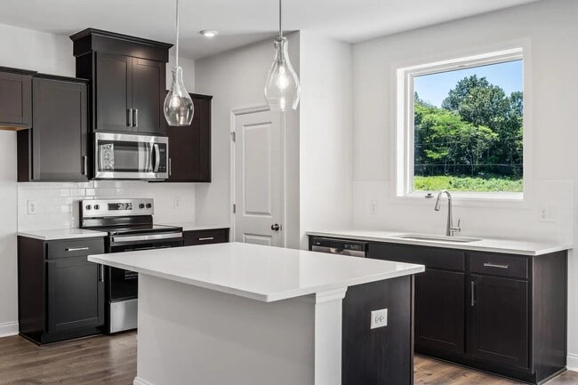 2206 Melk Ln, Columbia, TN 38401 - photo 2