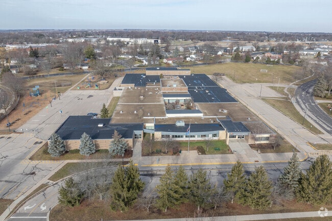 The main entrance to Westside Elementary School is located on Bueno Vista Dr.