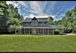 969 Riverside Dr, Suamico, WI 54173