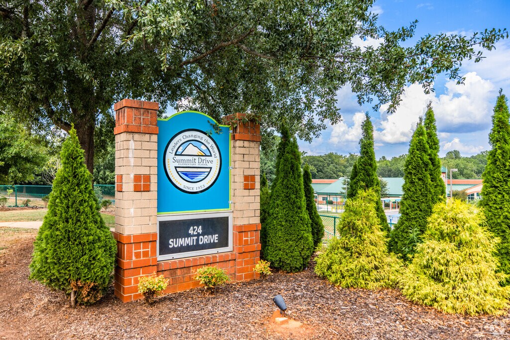 Summit Drive Elementary School, Rankings & Reviews