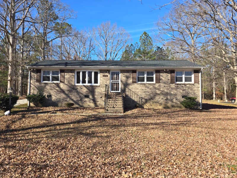 20716 Vernetta Ln, South Chesterfield, VA 23803 - photo 1