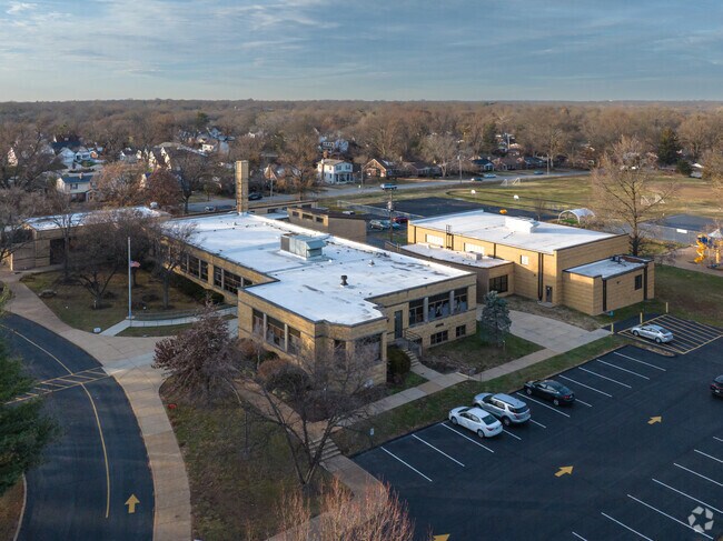 Hudson Elementary School is on Hudson St.