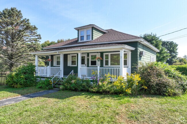 Beautiful Bugalow are found on tree lined streets in Pond Road.