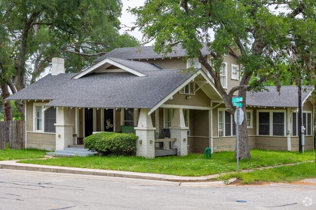 Traditional homes are found throughout Stockdale, Texas.