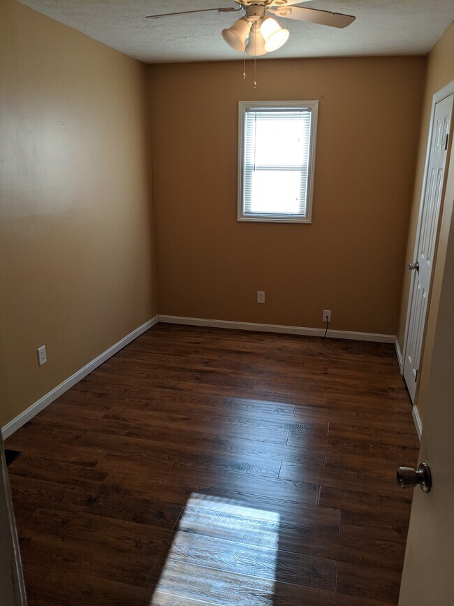 426 W Elm St unit A, Kent, OH 44240 - photo 6