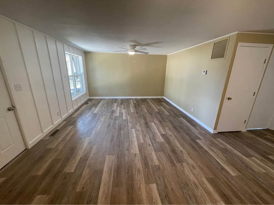 136 Kimberling City Ctr Ln unit 2, Kimberling City, MO 65686 - photo 1