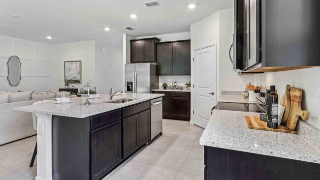 8209 Ives Place, Wildwood, FL 34785 - photo 6