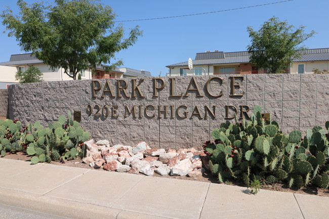 Park Place Apartments, 920 E Michigan Ave Hobbs, NM, 88240