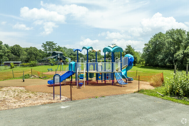 Robert R. Graves School has 316 students in grades K-4 with a student-teacher ratio of 11 to 1.