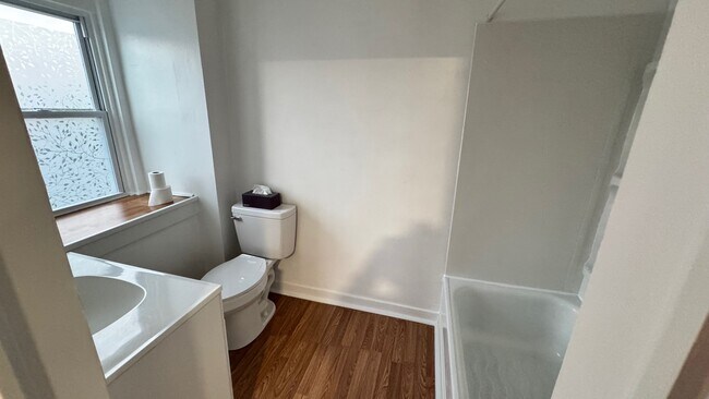 993 E Philadelphia St unit 3rd Floor, York, PA 17403 - photo 6