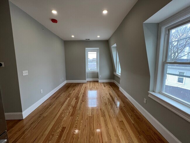 75 Pearl St unit 3, Somerville, MA 02145 - photo 4