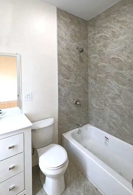 163 Ferry St unit 2b, Malden, MA 02148 - photo 5