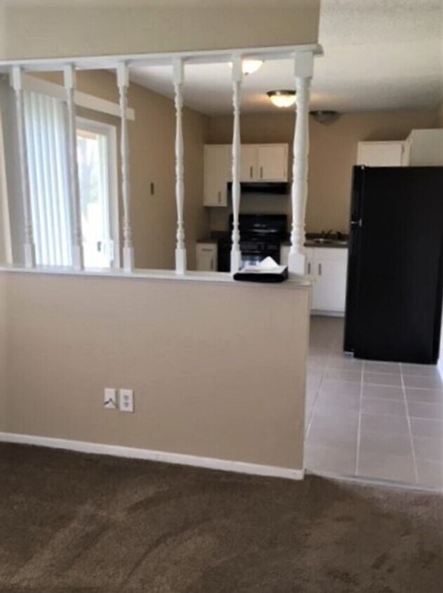 Oaks at Canterbury 4 W Canterbury Ct, Ottawa, KS