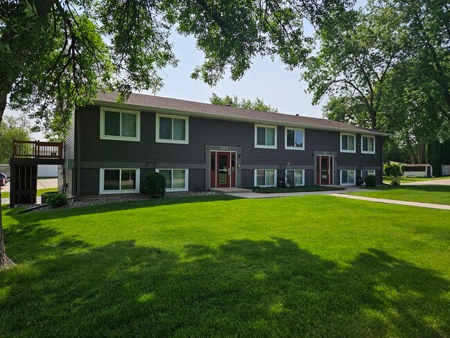 Chambers Apartments, Owatonna, MN 55060 - photo 2