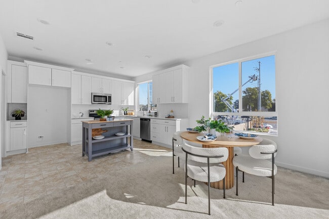 9423 1/2 Sepulveda Blvd unit 1, North Hills, CA 91343 - photo 6