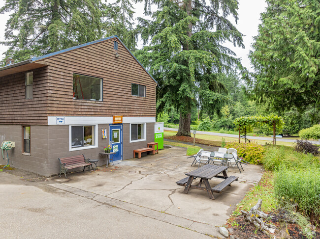 Silverwood School engages students in an experiential project-based learning approach.