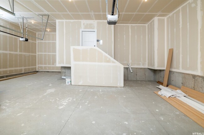 3491 Ammon Rd unit 37877622, Ammon, ID 83406 - photo 3