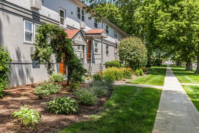 Harbor Village, Middletown, RI 02842 - photo 5