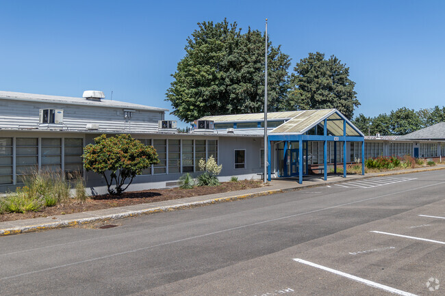 Damascus Middle School, Public Elementary & Middle School in the Damascus Neighborhood in Damasc