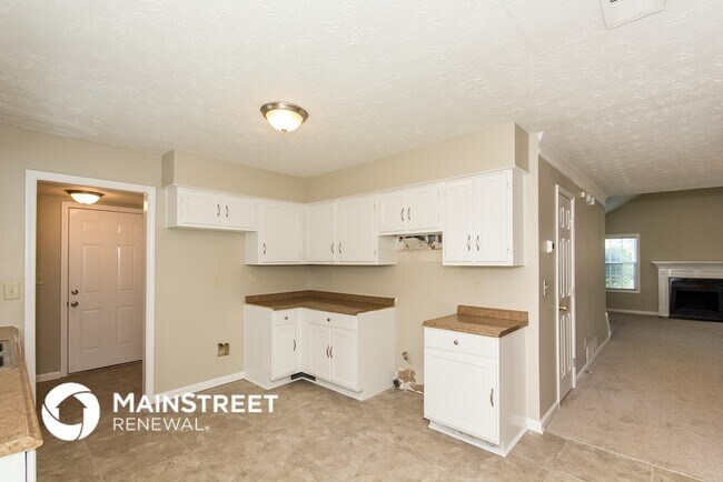 5883 Old Wellborn Trace, Lithonia, GA 30058 - photo 4