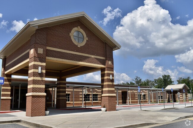 Main entrance to Brandywine Elementary School in North Forsyth, Alpharetta GA