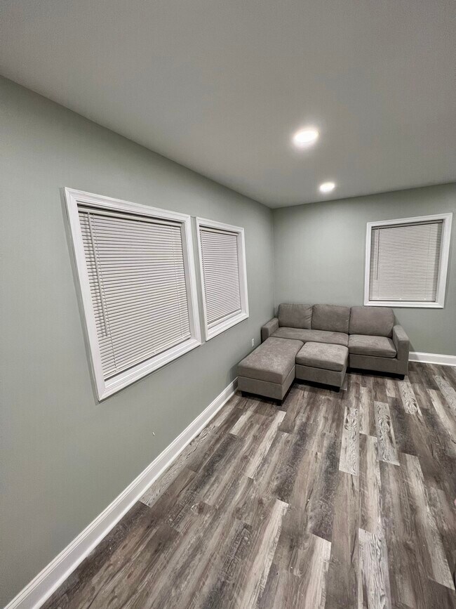 944 5th St, Laurel, MD 20707 - photo 4