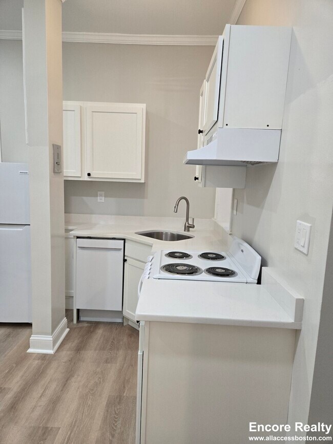 1193 Commonwealth Ave unit 11M, Boston, MA 02134 - photo 2