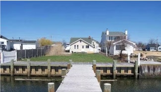 2 Pirates Cove, Massapequa, NY 11758