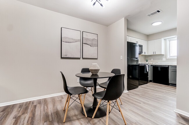 Black Pine Flats, Fort Wayne, IN 46816 - photo 6