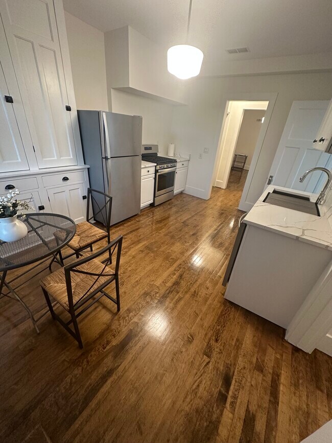 418 Pleasant St unit 418.5, Beloit, WI 53511 - photo 2