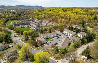 1 Crescent Ave, Warwick, NY 10990