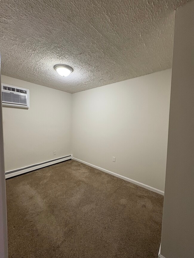 Riveredge Square Apartments, Spring City, PA 19475 - photo 5