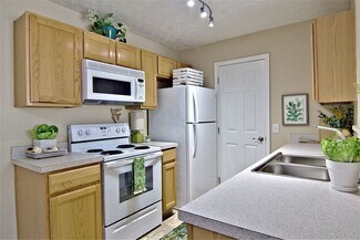 130 Cumberland Way, Pataskala, OH 43062