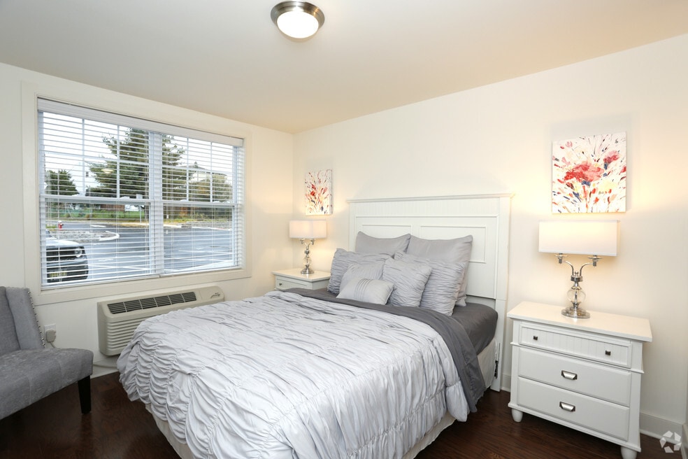 Meridia Transit Crossing, Garfield, NJ 07026 - photo 1