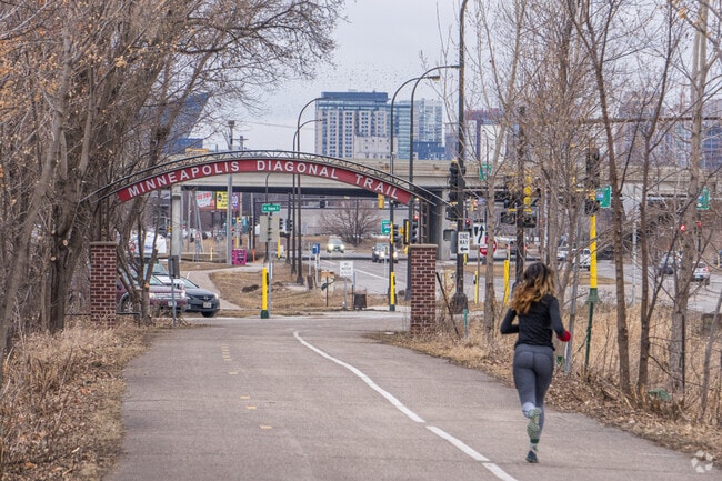 The Minneapolis Diagonal Trail near Windom Park connects to the grand rounds trail system.