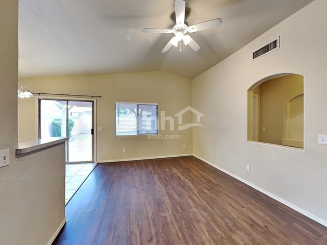 8271 S Via Del Forjador, Tucson, AZ 85747 - photo 5