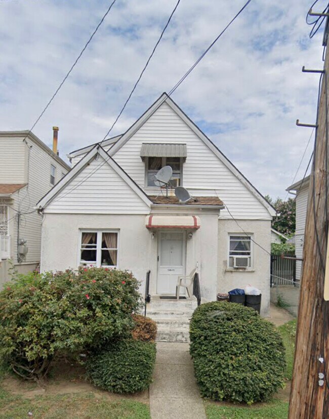 13511 62nd Rd unit 2nd floor, Flushing, NY 11367 - photo 2