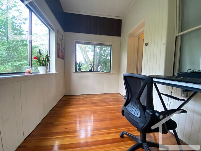 150 Freeman St unit 5, Brookline, MA 02446 - photo 4