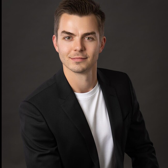 Agent Photo