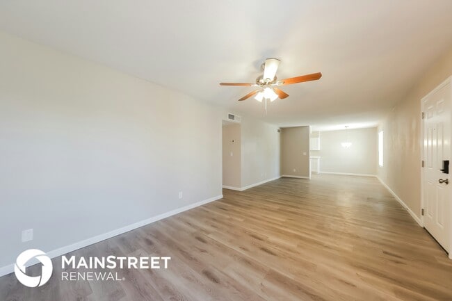 4322 E Saint Catherine Ave, Phoenix, AZ 85042 - photo 5