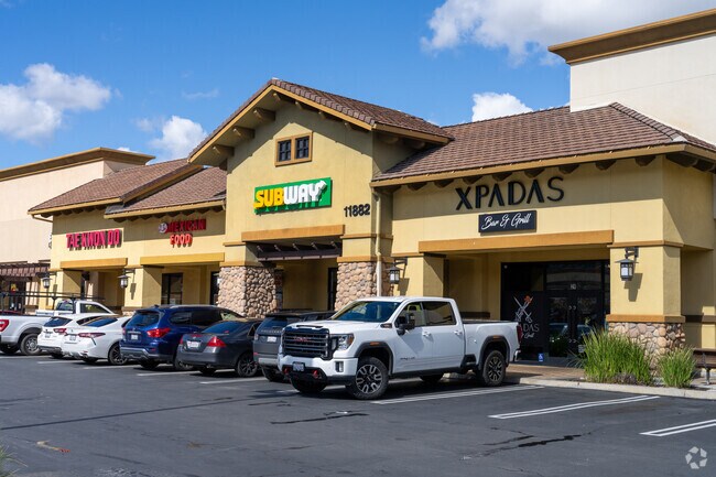Xpadas, Subway and other dining options for residents of Horsetheif Canyon Ranch.