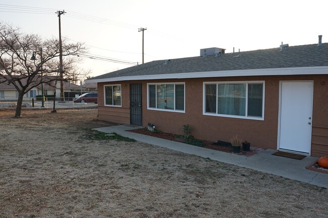 12498 3rd St unit 12498 3rd Street Yuc, Yucaipa, CA 92399 - photo 7