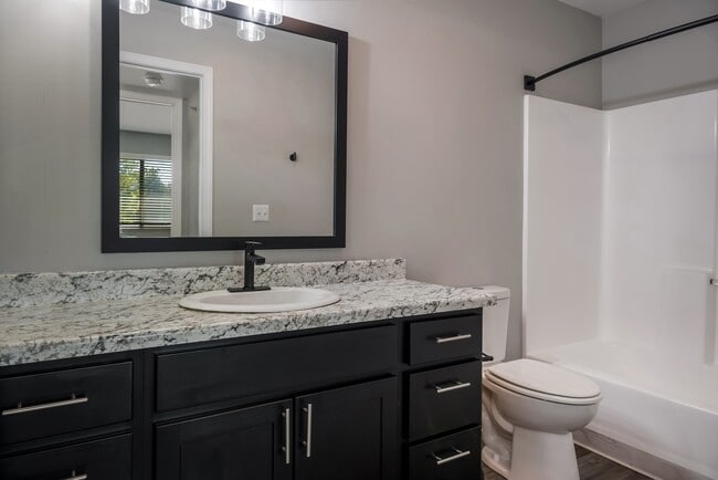 Waters Edge Apartments, Lansing, MI 48917 - photo 4