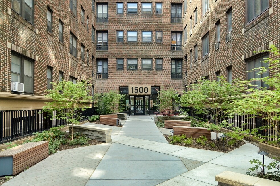 The Buckingham / The Commodore / The Parkway Apartments, Minneapolis, MN 55403 - photo 1