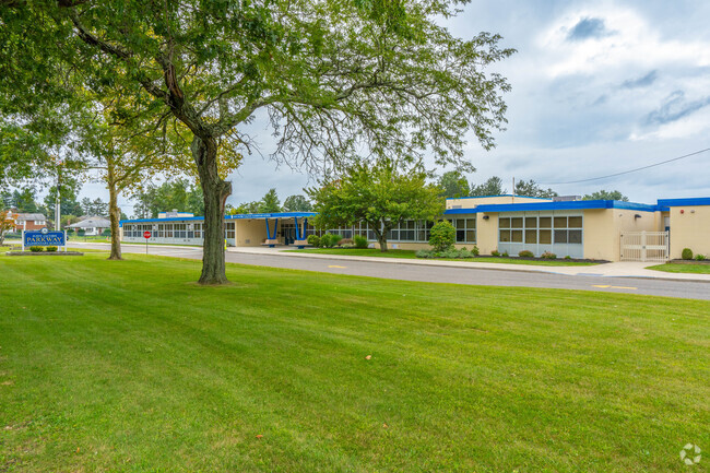 Judy Jacobs Parkway Elementary School is ranked #36 in New York Elementary Schools.