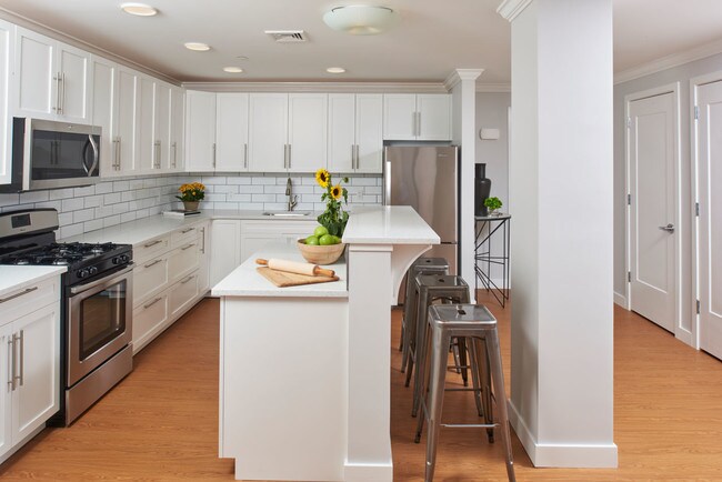 Belden Square, Norwalk, CT 06850 - photo 2