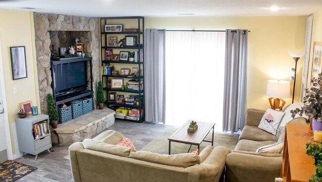 2536 Brockman St, Manhattan, KS 66502 - photo 2