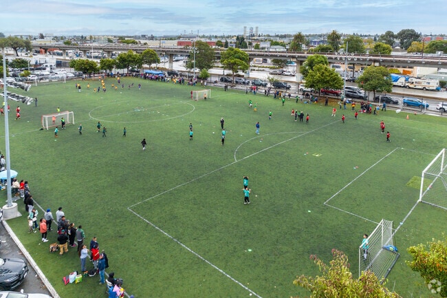 Think College Now School offers plenty of great courses for your kids.